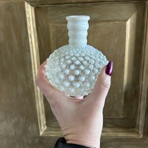Vintage Fenton hobnail vase